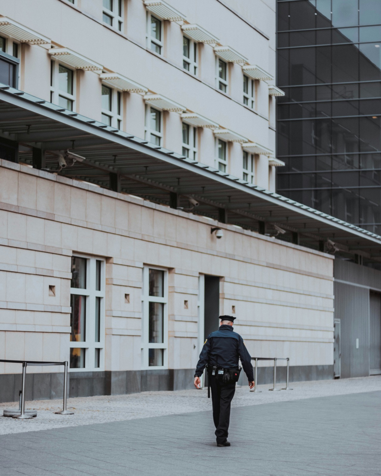 Objektschutz vor Gebäude